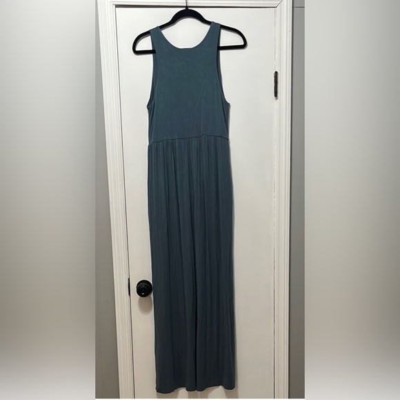Casual Soft Blue Maxi Dress with Side Slit Size Large Dress or Cover Up - Picture 2 of 4